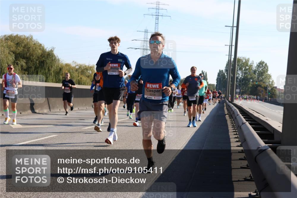 03.10.2025 - Köhlbrandbrückenlauf Strokosch-Dieckow http://msf.ph/oto/9105411 03.10.2025 12:15:29 Position 3 6256 meine-sportfotos.de