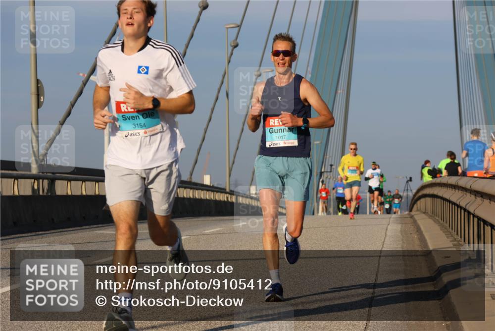 03.10.2025 - Köhlbrandbrückenlauf Strokosch-Dieckow http://msf.ph/oto/9105412 03.10.2025 09:33:03 Position 2 3154, 1017 meine-sportfotos.de