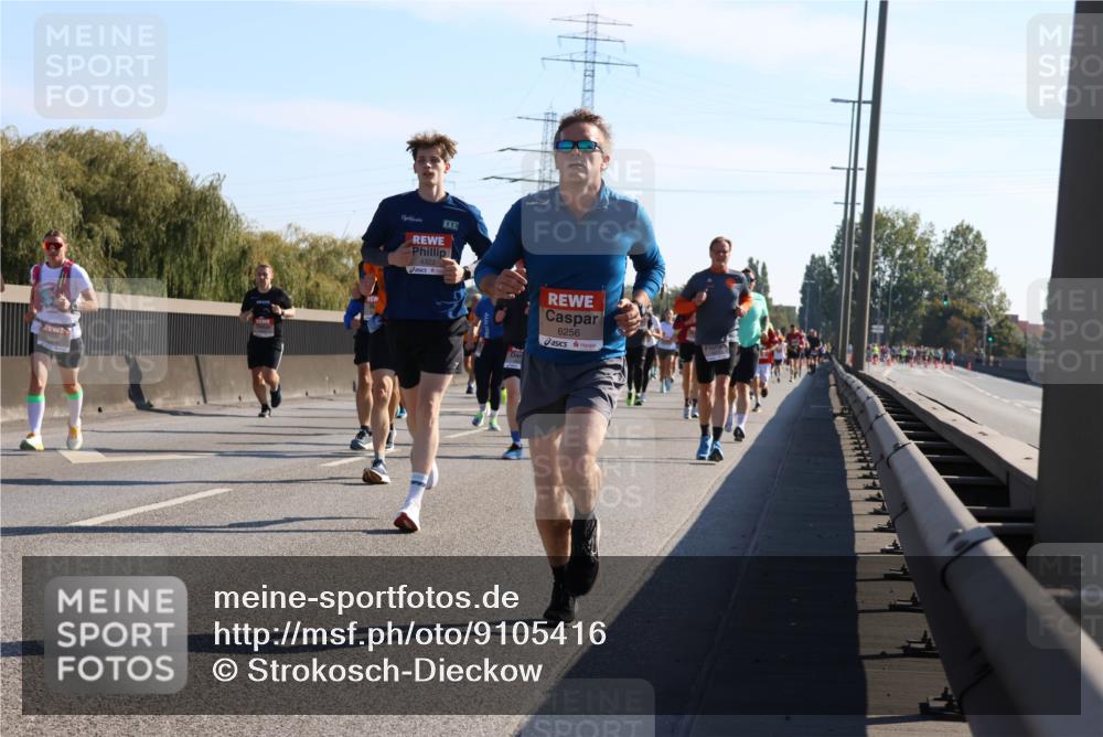03.10.2025 - Köhlbrandbrückenlauf Strokosch-Dieckow http://msf.ph/oto/9105416 03.10.2025 12:15:29 Position 3 6256 meine-sportfotos.de