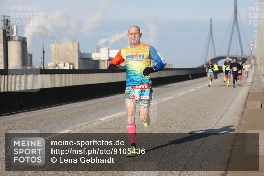 03.10.2025 - Köhlbrandbrückenlauf Lena Gebhardt http://msf.ph/oto/9105436 03.10.2025 09:38:59 Position 2 112, 24, 2, 3610 meine-sportfotos.de