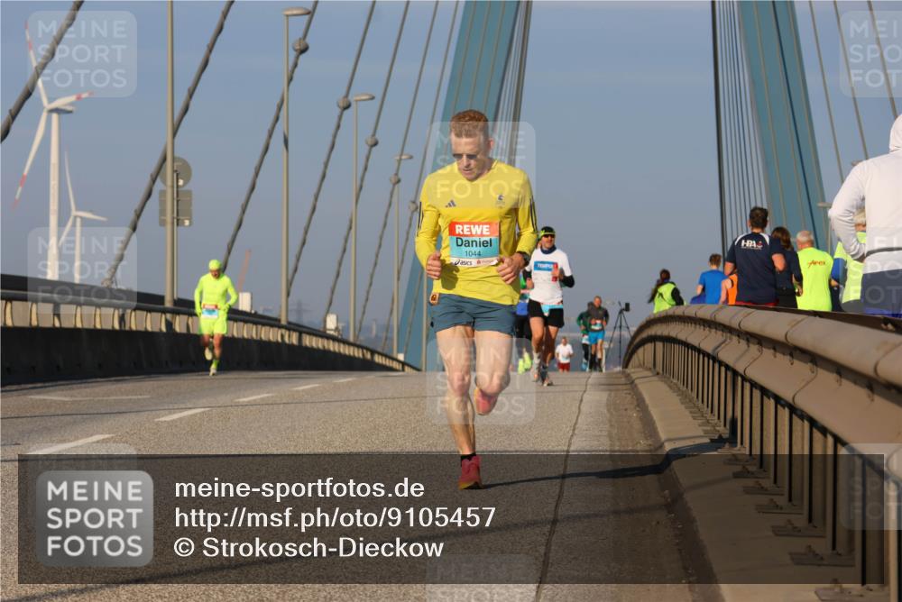 03.10.2025 - Köhlbrandbrückenlauf Strokosch-Dieckow http://msf.ph/oto/9105457 03.10.2025 09:33:11 Position 2 1044 meine-sportfotos.de