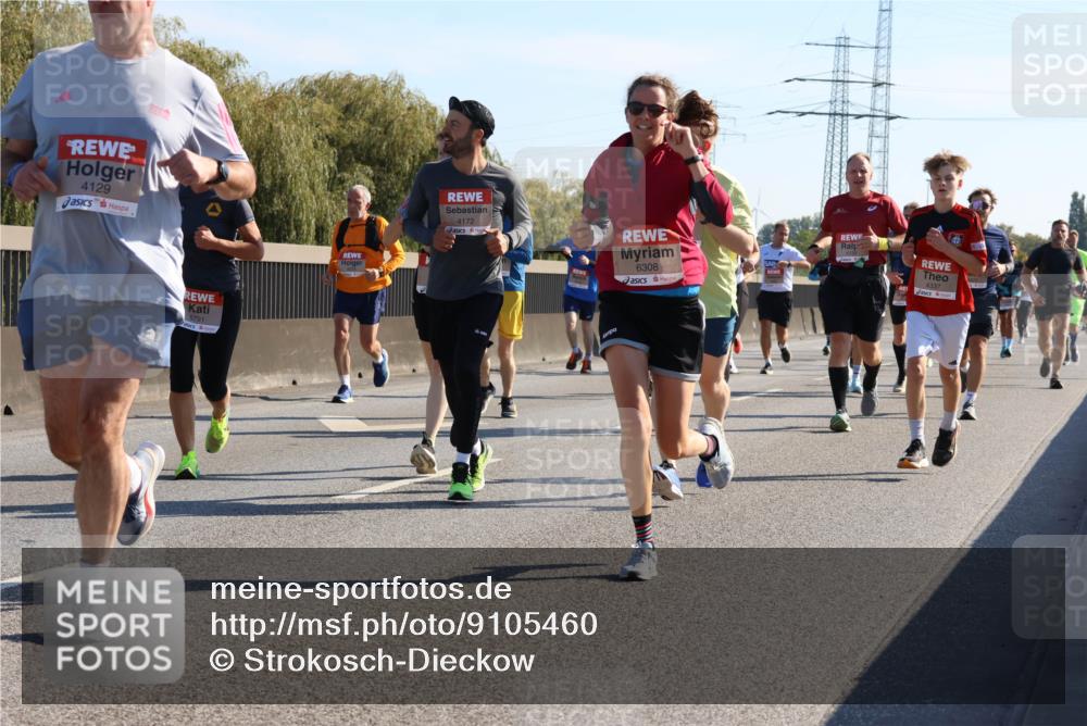 03.10.2025 - Köhlbrandbrückenlauf Strokosch-Dieckow http://msf.ph/oto/9105460 03.10.2025 12:15:37 Position 3 4129, 5791, 4172, 6308 meine-sportfotos.de