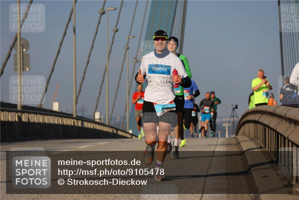 03.10.2025 - Köhlbrandbrückenlauf Strokosch-Dieckow http://msf.ph/oto/9105478 03.10.2025 09:33:16 Position 2 3740 meine-sportfotos.de