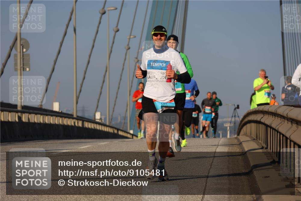 03.10.2025 - Köhlbrandbrückenlauf Strokosch-Dieckow http://msf.ph/oto/9105481 03.10.2025 09:33:17 Position 2  meine-sportfotos.de