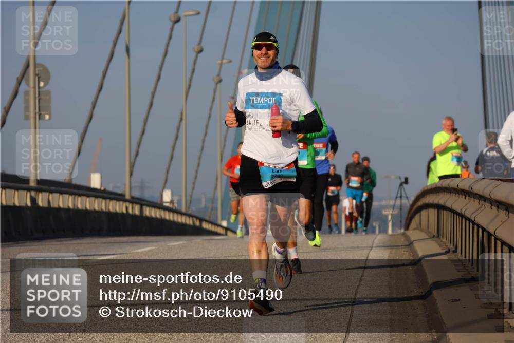 03.10.2025 - Köhlbrandbrückenlauf Strokosch-Dieckow http://msf.ph/oto/9105490 03.10.2025 09:33:17 Position 2 3740 meine-sportfotos.de