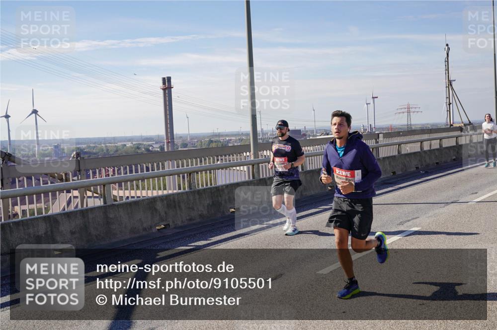 03.10.2025 - Köhlbrandbrückenlauf Michael Burmester http://msf.ph/oto/9105501 03.10.2025 12:49:16 Position 2  meine-sportfotos.de