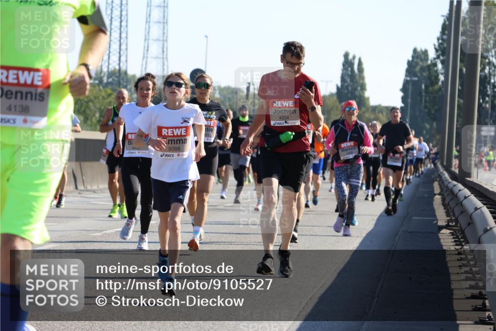 03.10.2025 - Köhlbrandbrückenlauf Strokosch-Dieckow http://msf.ph/oto/9105527 03.10.2025 12:15:46 Position 3 4138, 4422, 5098, 4334 meine-sportfotos.de