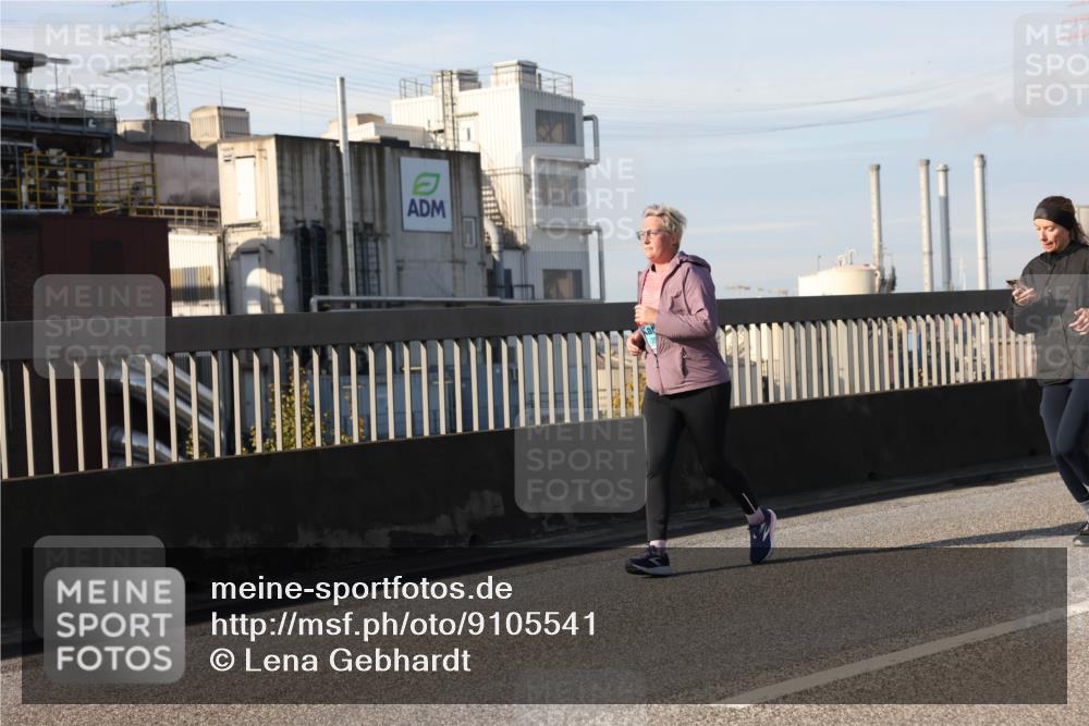 03.10.2025 - Köhlbrandbrückenlauf Lena Gebhardt http://msf.ph/oto/9105541 03.10.2025 10:13:02 Position 2  meine-sportfotos.de