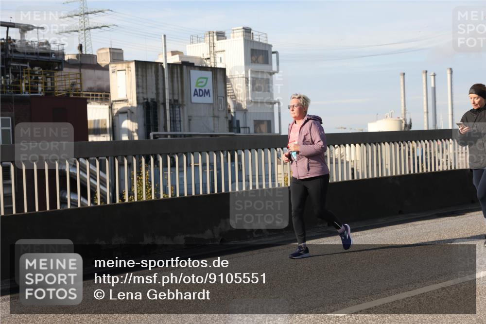 03.10.2025 - Köhlbrandbrückenlauf Lena Gebhardt http://msf.ph/oto/9105551 03.10.2025 10:13:02 Position 2  meine-sportfotos.de