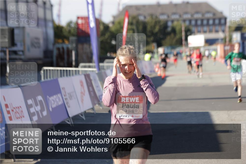 03.10.2025 - Köhlbrandbrückenlauf Jannik Wohlers http://msf.ph/oto/9105566 03.10.2025 12:58:38 Ziel 4084, 4148, 4241, 5706, 6617 meine-sportfotos.de