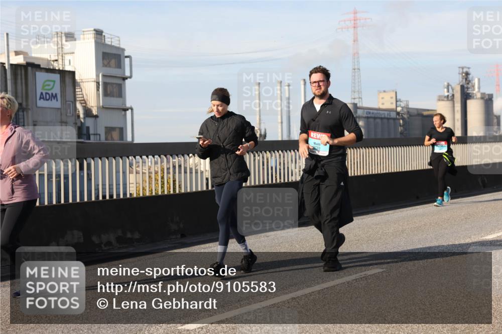 03.10.2025 - Köhlbrandbrückenlauf Lena Gebhardt http://msf.ph/oto/9105583 03.10.2025 10:13:03 Position 2 2733 meine-sportfotos.de