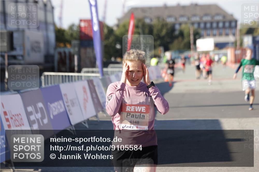 03.10.2025 - Köhlbrandbrückenlauf Jannik Wohlers http://msf.ph/oto/9105584 03.10.2025 12:58:38 Ziel 4084, 4148, 4241, 5706, 6617 meine-sportfotos.de