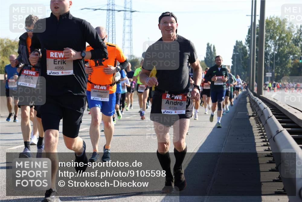 03.10.2025 - Köhlbrandbrückenlauf Strokosch-Dieckow http://msf.ph/oto/9105598 03.10.2025 12:15:58 Position 3 5951, 4056, 5952, 4135 meine-sportfotos.de