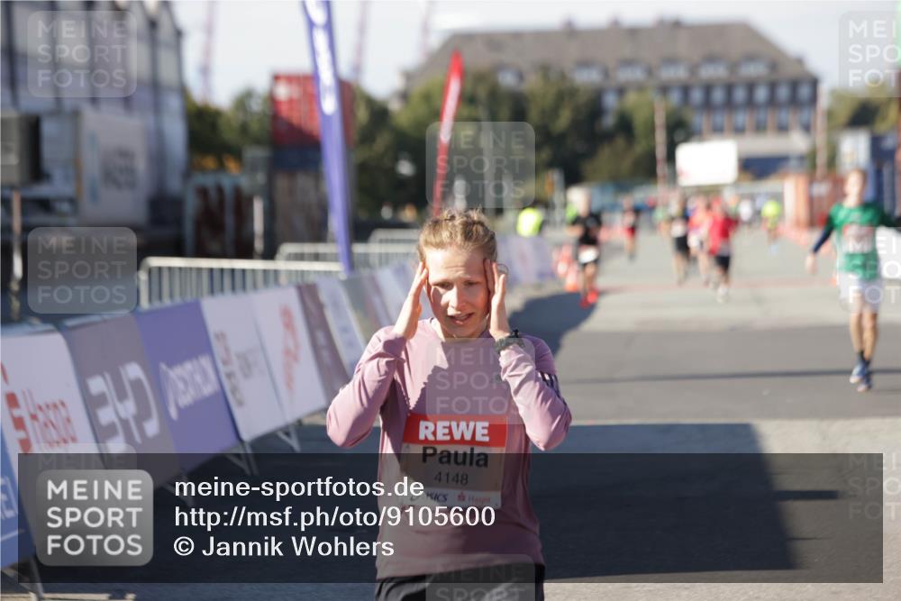03.10.2025 - Köhlbrandbrückenlauf Jannik Wohlers http://msf.ph/oto/9105600 03.10.2025 12:58:38 Ziel 4084, 4148, 4241, 5706, 6617 meine-sportfotos.de