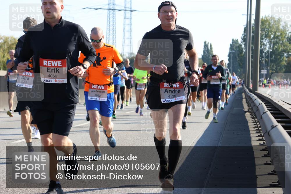 03.10.2025 - Köhlbrandbrückenlauf Strokosch-Dieckow http://msf.ph/oto/9105607 03.10.2025 12:15:58 Position 3 5951, 4056, 5952, 4135 meine-sportfotos.de