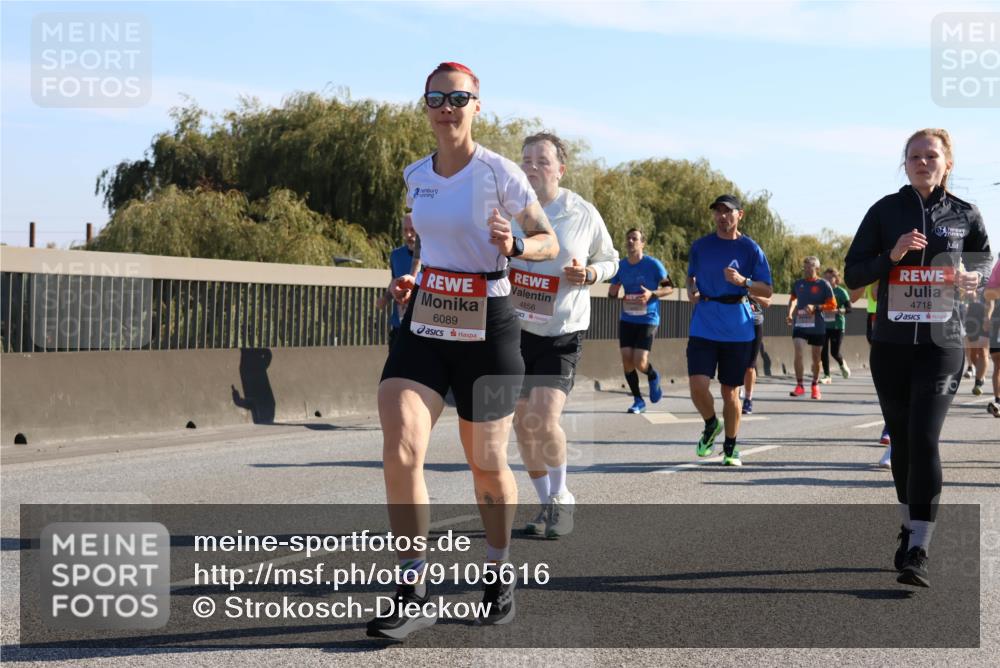 03.10.2025 - Köhlbrandbrückenlauf Strokosch-Dieckow http://msf.ph/oto/9105616 03.10.2025 12:16:03 Position 3 6089, 4856, 4718 meine-sportfotos.de