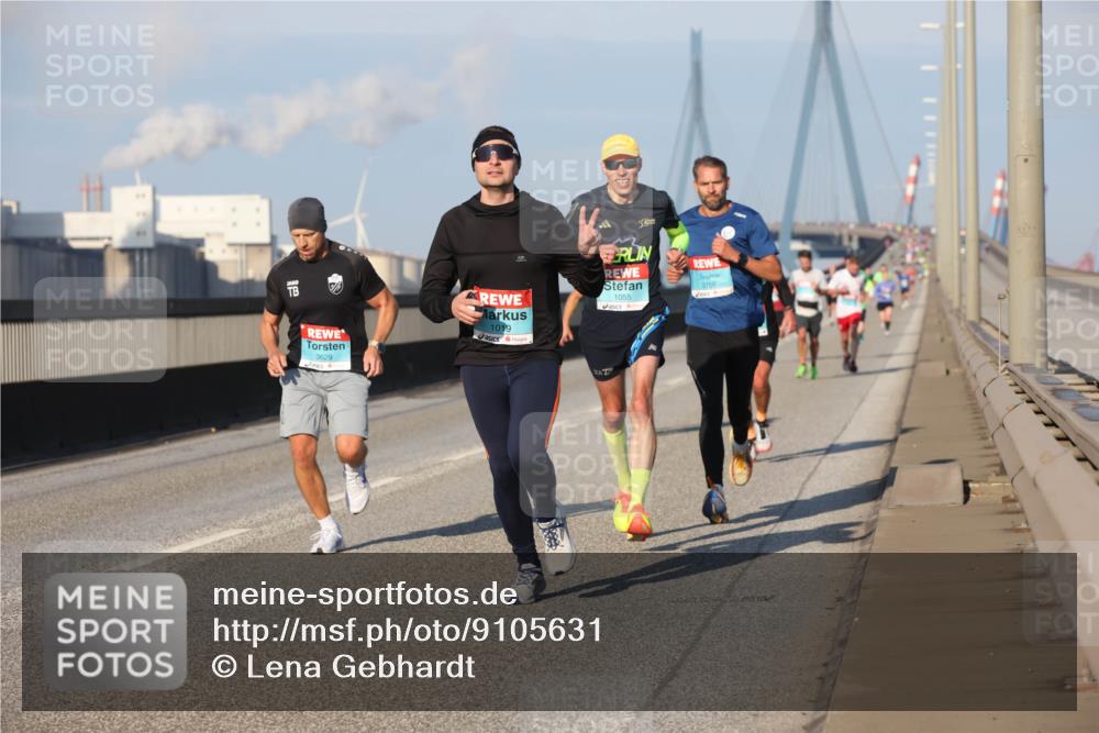 03.10.2025 - Köhlbrandbrückenlauf Lena Gebhardt http://msf.ph/oto/9105631 03.10.2025 09:39:07 Position 2 3629, 1019, 1055, 3756 meine-sportfotos.de