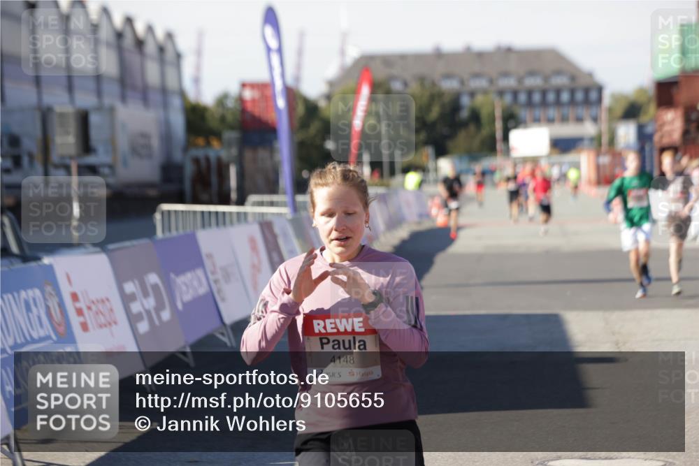 03.10.2025 - Köhlbrandbrückenlauf Jannik Wohlers http://msf.ph/oto/9105655 03.10.2025 12:58:38 Ziel 4084, 4148, 4241, 5706, 6617 meine-sportfotos.de