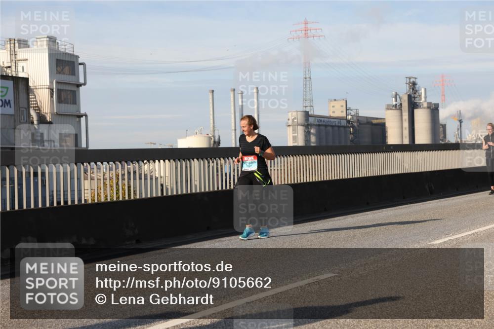 03.10.2025 - Köhlbrandbrückenlauf Lena Gebhardt http://msf.ph/oto/9105662 03.10.2025 10:13:05 Position 2  meine-sportfotos.de