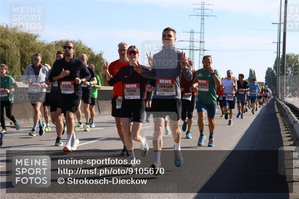 03.10.2025 - Köhlbrandbrückenlauf Strokosch-Dieckow http://msf.ph/oto/9105670 03.10.2025 12:16:07 Position 3 6323, 5707, 4585, 4490 meine-sportfotos.de