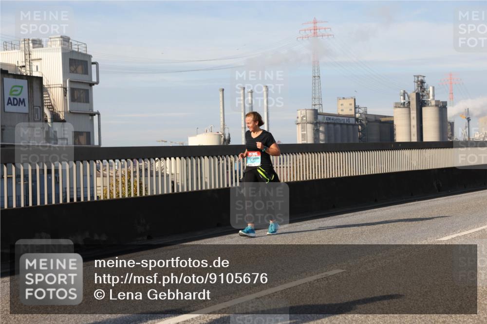 03.10.2025 - Köhlbrandbrückenlauf Lena Gebhardt http://msf.ph/oto/9105676 03.10.2025 10:13:05 Position 2  meine-sportfotos.de
