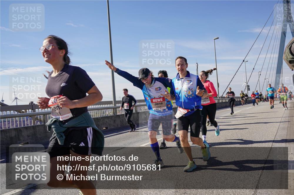 03.10.2025 - Köhlbrandbrückenlauf Michael Burmester http://msf.ph/oto/9105681 03.10.2025 12:49:27 Position 2 4306 meine-sportfotos.de