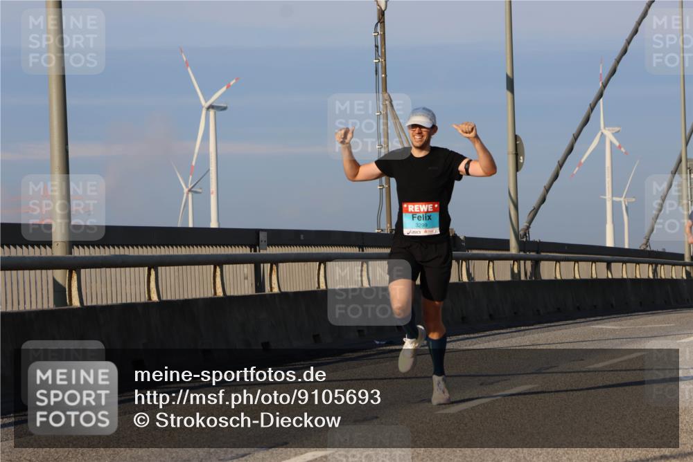 03.10.2025 - Köhlbrandbrückenlauf Strokosch-Dieckow http://msf.ph/oto/9105693 03.10.2025 09:33:47 Position 2 3299 meine-sportfotos.de