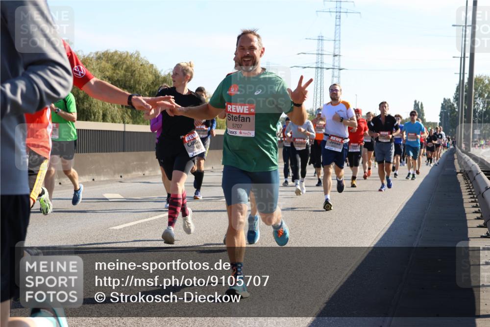 03.10.2025 - Köhlbrandbrückenlauf Strokosch-Dieckow http://msf.ph/oto/9105707 03.10.2025 12:16:09 Position 3 5707, 645 meine-sportfotos.de
