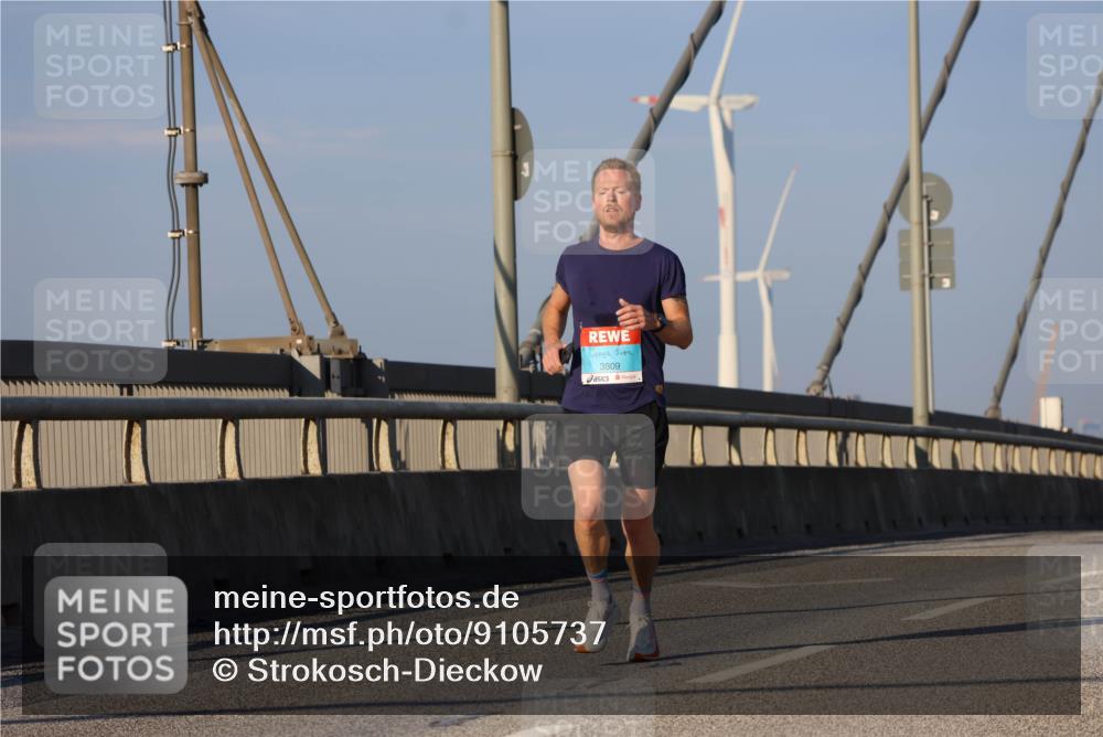 03.10.2025 - Köhlbrandbrückenlauf Strokosch-Dieckow http://msf.ph/oto/9105737 03.10.2025 09:33:50 Position 2 3809 meine-sportfotos.de