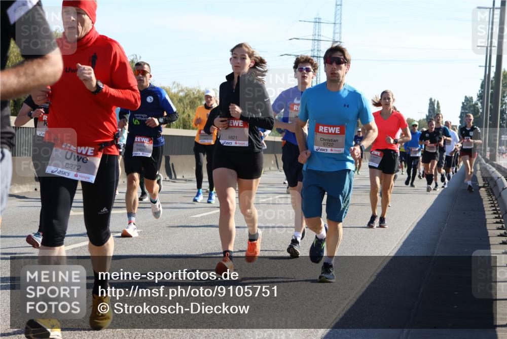 03.10.2025 - Köhlbrandbrückenlauf Strokosch-Dieckow http://msf.ph/oto/9105751 03.10.2025 12:16:15 Position 3 6272, 6801, 6821, 6722 meine-sportfotos.de