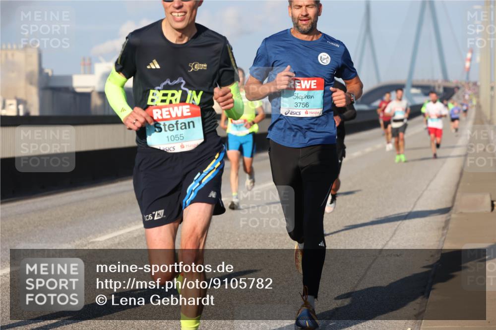 03.10.2025 - Köhlbrandbrückenlauf Lena Gebhardt http://msf.ph/oto/9105782 03.10.2025 09:39:09 Position 2 11, 5, 1055, 3756, 27 meine-sportfotos.de