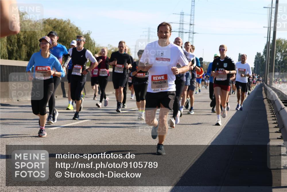 03.10.2025 - Köhlbrandbrückenlauf Strokosch-Dieckow http://msf.ph/oto/9105789 03.10.2025 12:16:20 Position 3 4636, 4213 meine-sportfotos.de