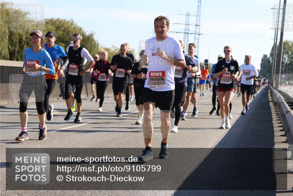 03.10.2025 - Köhlbrandbrückenlauf Strokosch-Dieckow http://msf.ph/oto/9105799 03.10.2025 12:16:20 Position 3 4636, 4737, 10, 4213 meine-sportfotos.de