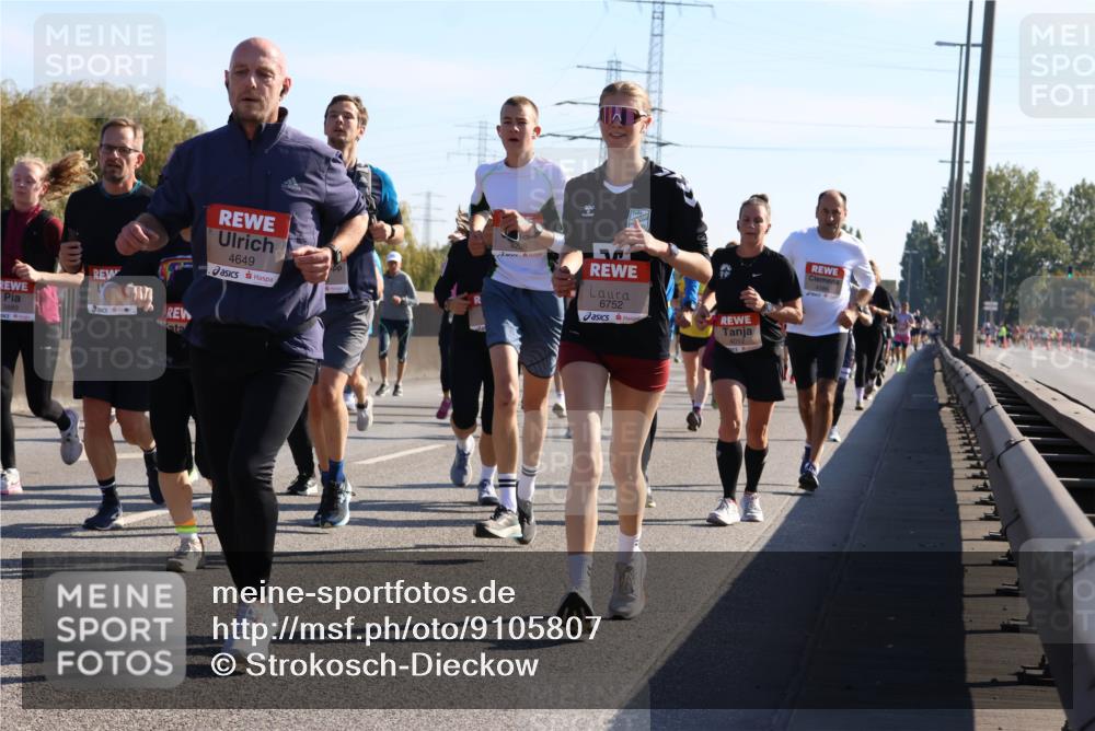 03.10.2025 - Köhlbrandbrückenlauf Strokosch-Dieckow http://msf.ph/oto/9105807 03.10.2025 12:16:22 Position 3 5889, 4649, 4208, 6752 meine-sportfotos.de