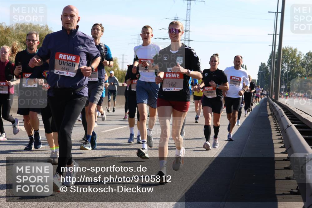 03.10.2025 - Köhlbrandbrückenlauf Strokosch-Dieckow http://msf.ph/oto/9105812 03.10.2025 12:16:22 Position 3 4649, 763, 6752, 4012, 4386 meine-sportfotos.de