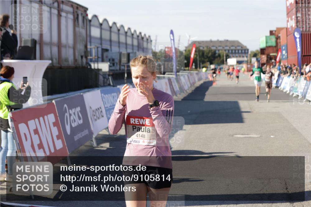 03.10.2025 - Köhlbrandbrückenlauf Jannik Wohlers http://msf.ph/oto/9105814 03.10.2025 12:58:40 Ziel 4084, 4148, 4241, 5706, 5824, 6167 meine-sportfotos.de