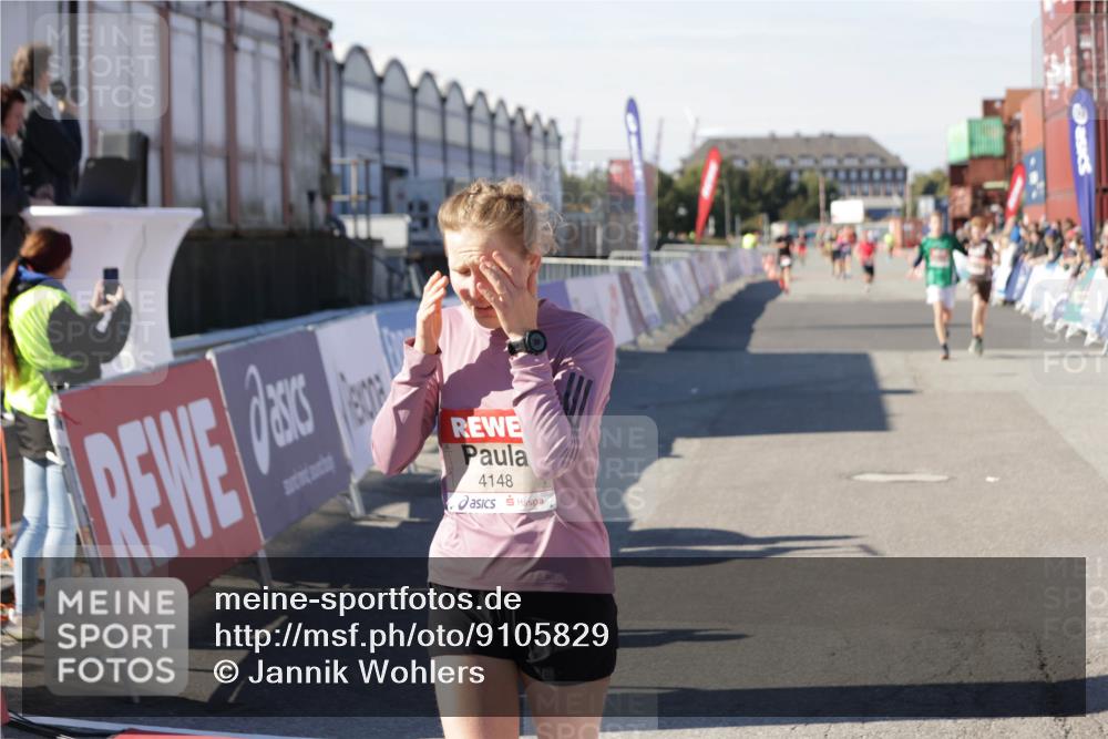 03.10.2025 - Köhlbrandbrückenlauf Jannik Wohlers http://msf.ph/oto/9105829 03.10.2025 12:58:40 Ziel 4084, 4148, 4241, 5706, 5824, 6167 meine-sportfotos.de
