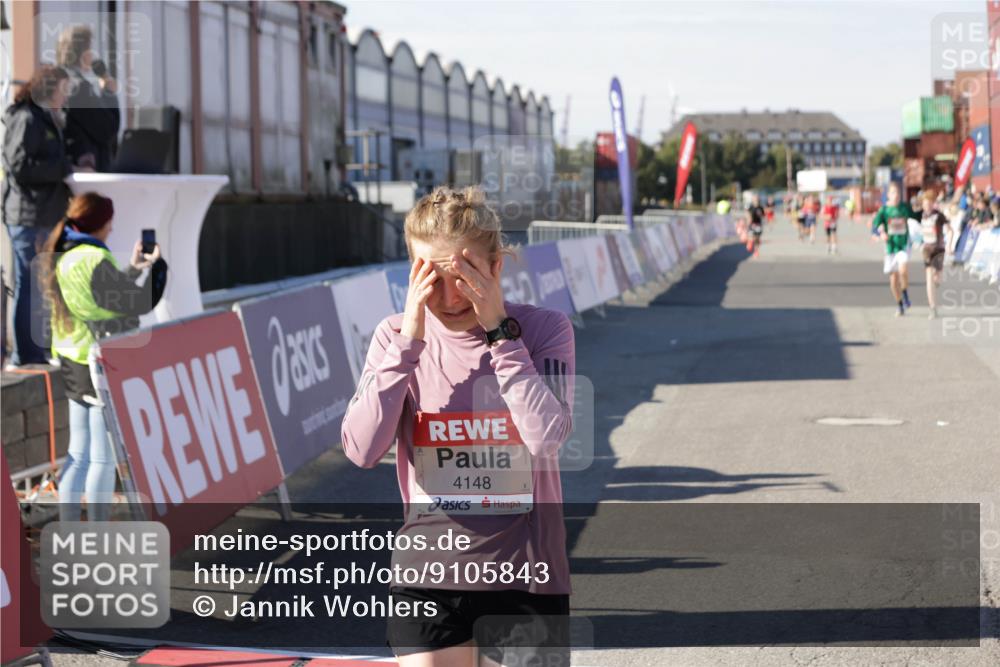 03.10.2025 - Köhlbrandbrückenlauf Jannik Wohlers http://msf.ph/oto/9105843 03.10.2025 12:58:40 Ziel 4084, 4148, 4241, 5706, 5824, 6167 meine-sportfotos.de