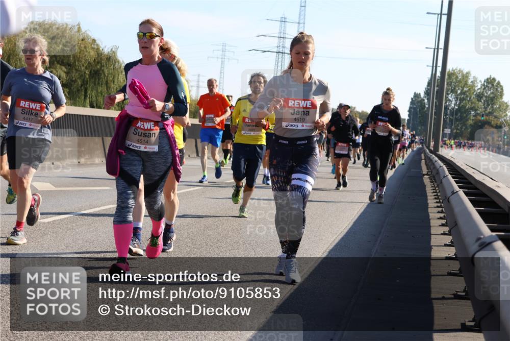 03.10.2025 - Köhlbrandbrückenlauf Strokosch-Dieckow http://msf.ph/oto/9105853 03.10.2025 12:16:27 Position 3 4619, 4417, 4514 meine-sportfotos.de