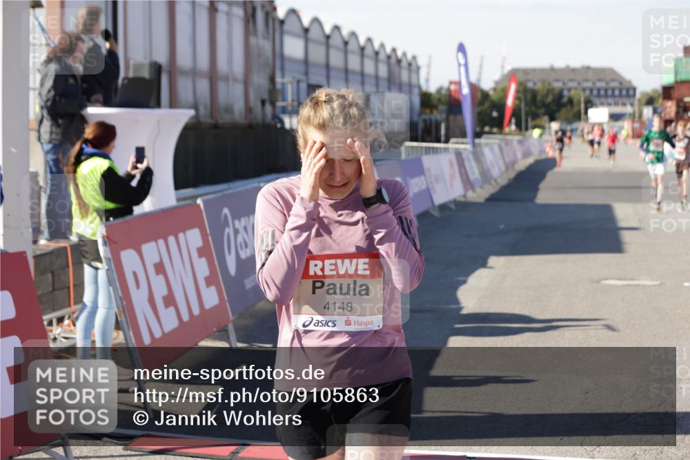 03.10.2025 - Köhlbrandbrückenlauf Jannik Wohlers http://msf.ph/oto/9105863 03.10.2025 12:58:40 Ziel 4084, 4148, 4241, 5706, 5824, 6167 meine-sportfotos.de