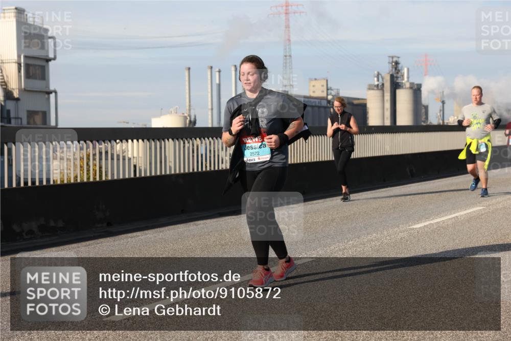 03.10.2025 - Köhlbrandbrückenlauf Lena Gebhardt http://msf.ph/oto/9105872 03.10.2025 10:13:09 Position 2 2572 meine-sportfotos.de
