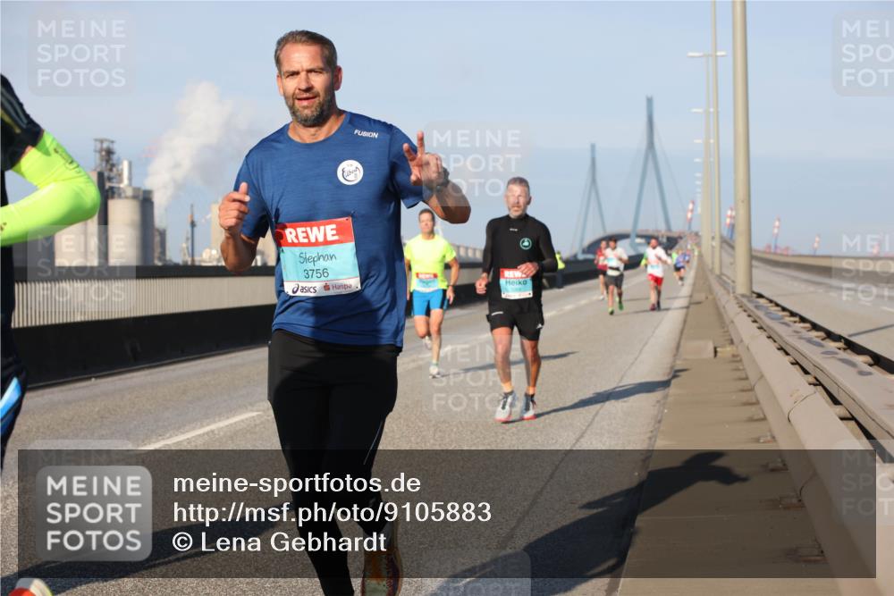 03.10.2025 - Köhlbrandbrückenlauf Lena Gebhardt http://msf.ph/oto/9105883 03.10.2025 09:39:10 Position 2 3756 meine-sportfotos.de