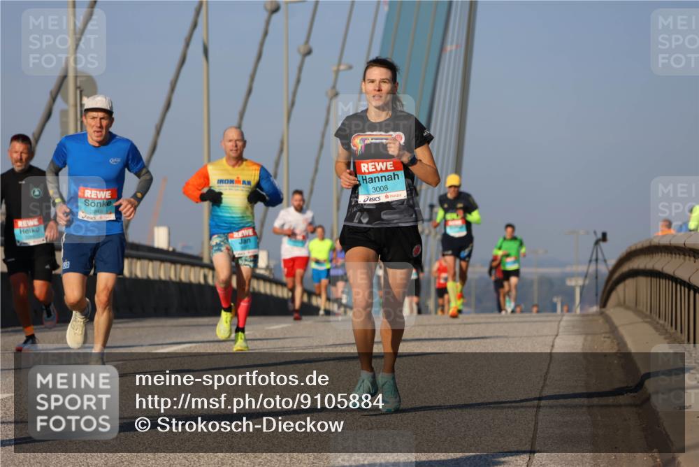 03.10.2025 - Köhlbrandbrückenlauf Strokosch-Dieckow http://msf.ph/oto/9105884 03.10.2025 09:34:12 Position 2 3248, 3008 meine-sportfotos.de