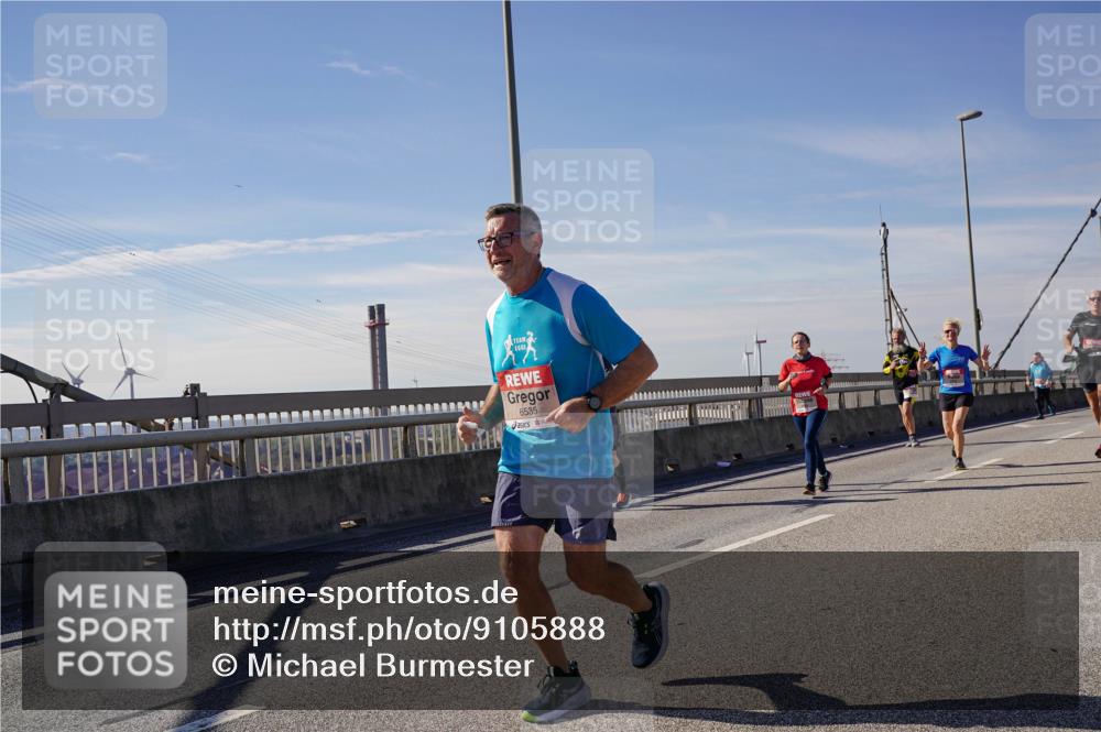 03.10.2025 - Köhlbrandbrückenlauf Michael Burmester http://msf.ph/oto/9105888 03.10.2025 12:49:34 Position 2 6535 meine-sportfotos.de