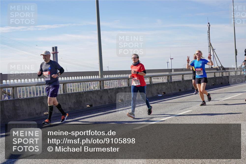 03.10.2025 - Köhlbrandbrückenlauf Michael Burmester http://msf.ph/oto/9105898 03.10.2025 12:49:35 Position 2 69 meine-sportfotos.de