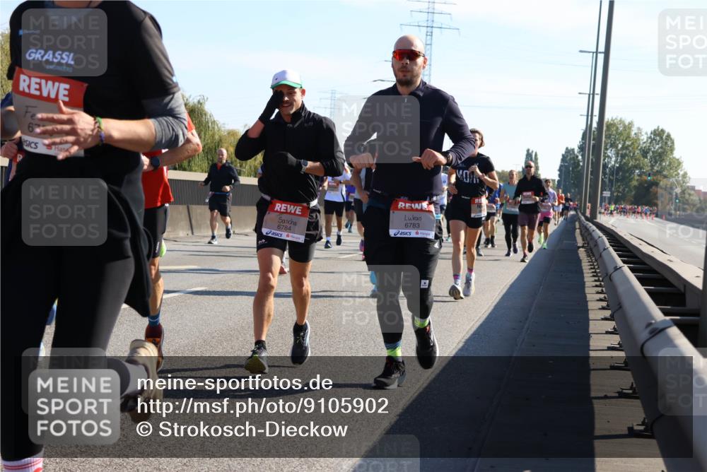 03.10.2025 - Köhlbrandbrückenlauf Strokosch-Dieckow http://msf.ph/oto/9105902 03.10.2025 12:16:32 Position 3 9628, 6784, 6783 meine-sportfotos.de
