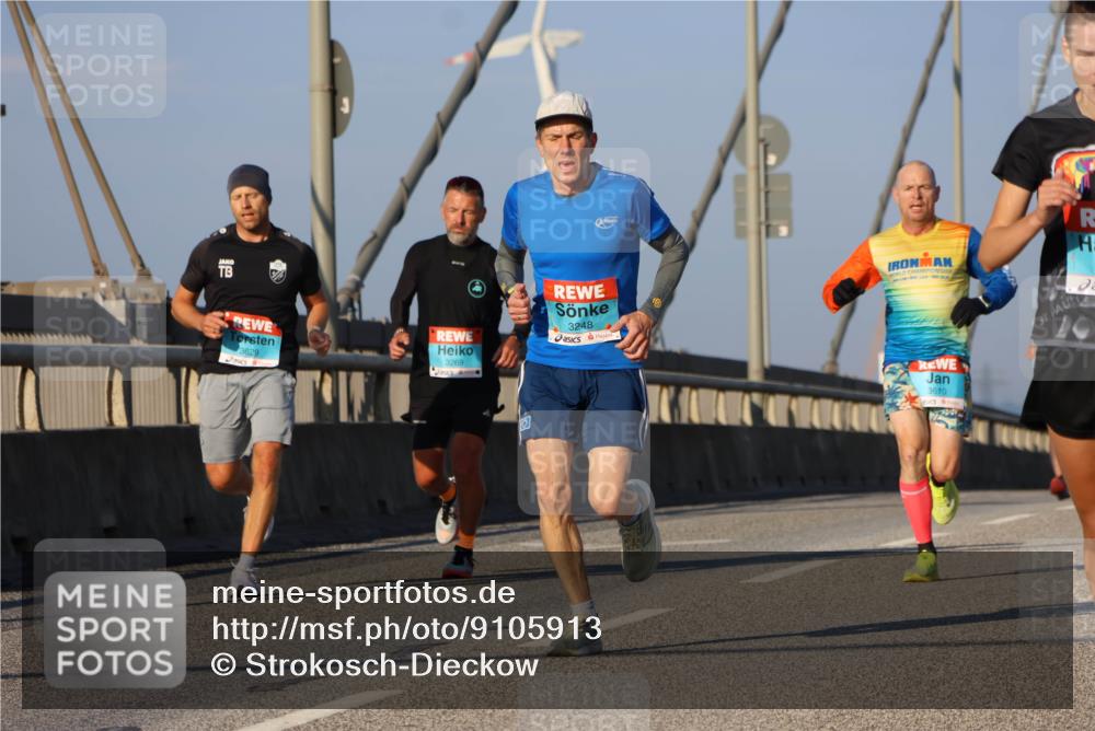 03.10.2025 - Köhlbrandbrückenlauf Strokosch-Dieckow http://msf.ph/oto/9105913 03.10.2025 09:34:14 Position 2 3629, 3248, 3269, 3610 meine-sportfotos.de