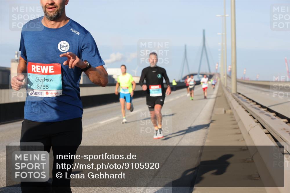 03.10.2025 - Köhlbrandbrückenlauf Lena Gebhardt http://msf.ph/oto/9105920 03.10.2025 09:39:10 Position 2 3756 meine-sportfotos.de