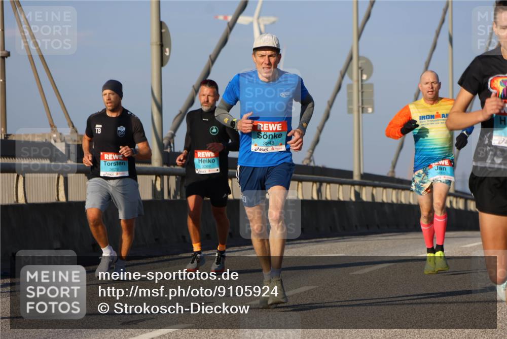 03.10.2025 - Köhlbrandbrückenlauf Strokosch-Dieckow http://msf.ph/oto/9105924 03.10.2025 09:34:14 Position 2 12, 3248, 3629, 3269, 3610 meine-sportfotos.de