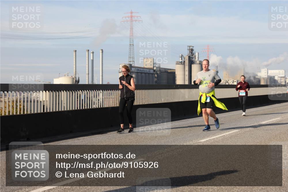 03.10.2025 - Köhlbrandbrückenlauf Lena Gebhardt http://msf.ph/oto/9105926 03.10.2025 10:13:10 Position 2  meine-sportfotos.de